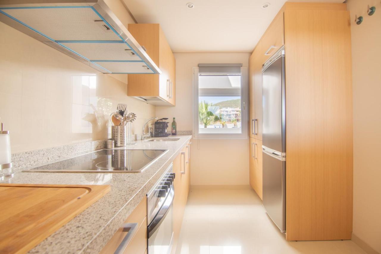2237-Modern Apt With Private Beach エステポナ エクステリア 写真