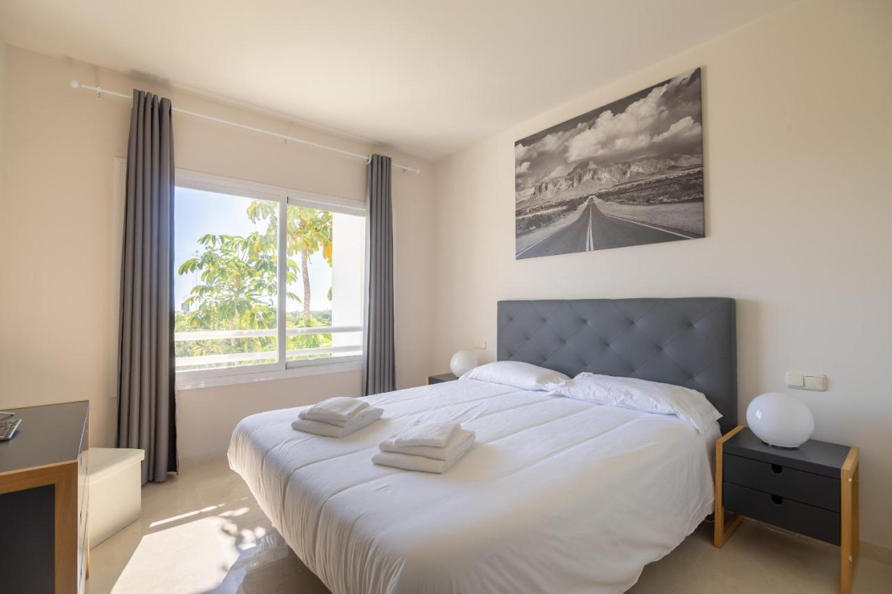 2237-Modern Apt With Private Beach エステポナ エクステリア 写真