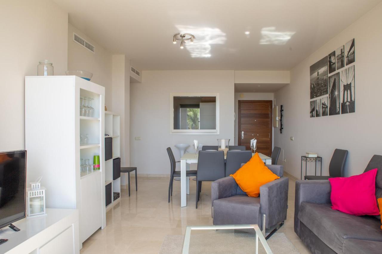 2237-Modern Apt With Private Beach エステポナ エクステリア 写真