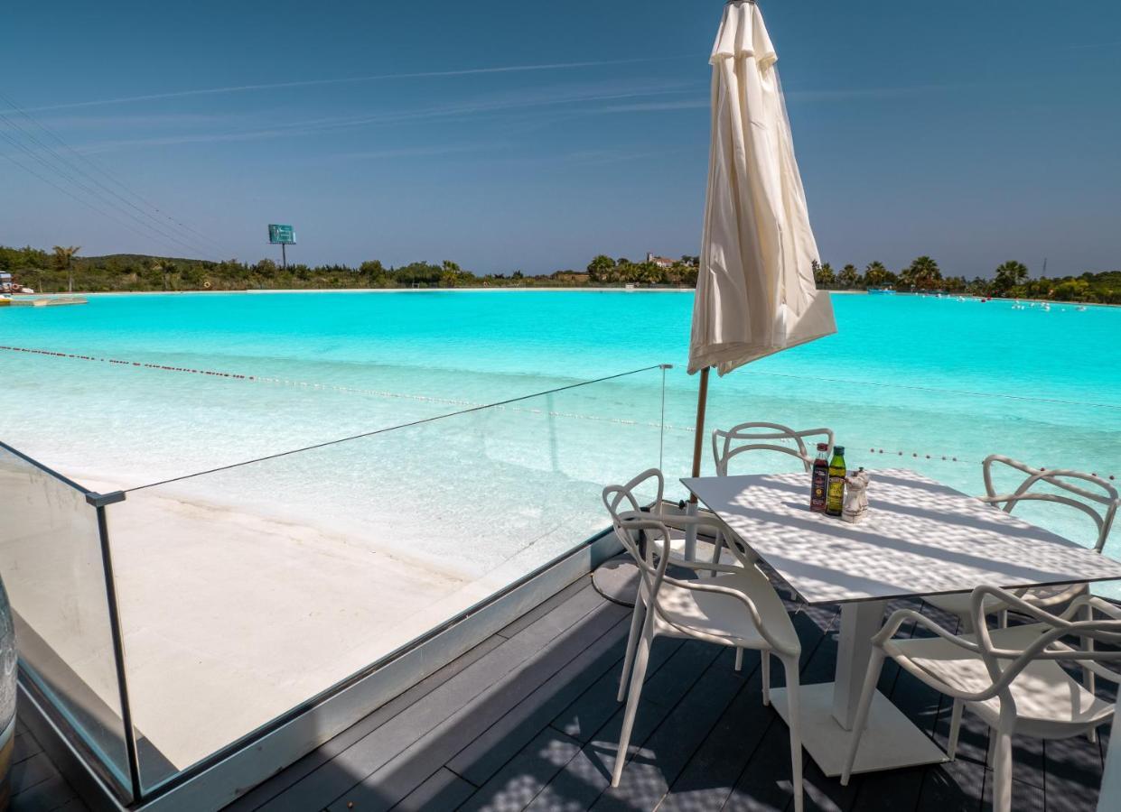 2237-Modern Apt With Private Beach エステポナ エクステリア 写真