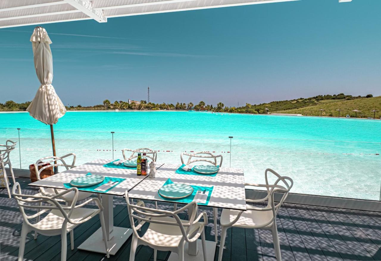 2237-Modern Apt With Private Beach エステポナ エクステリア 写真