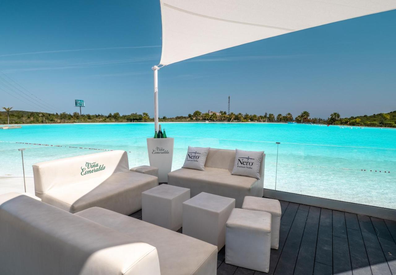 2237-Modern Apt With Private Beach エステポナ エクステリア 写真