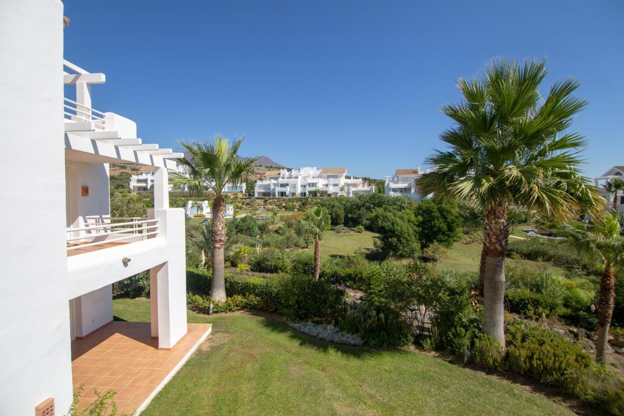 2237-Modern Apt With Private Beach エステポナ エクステリア 写真