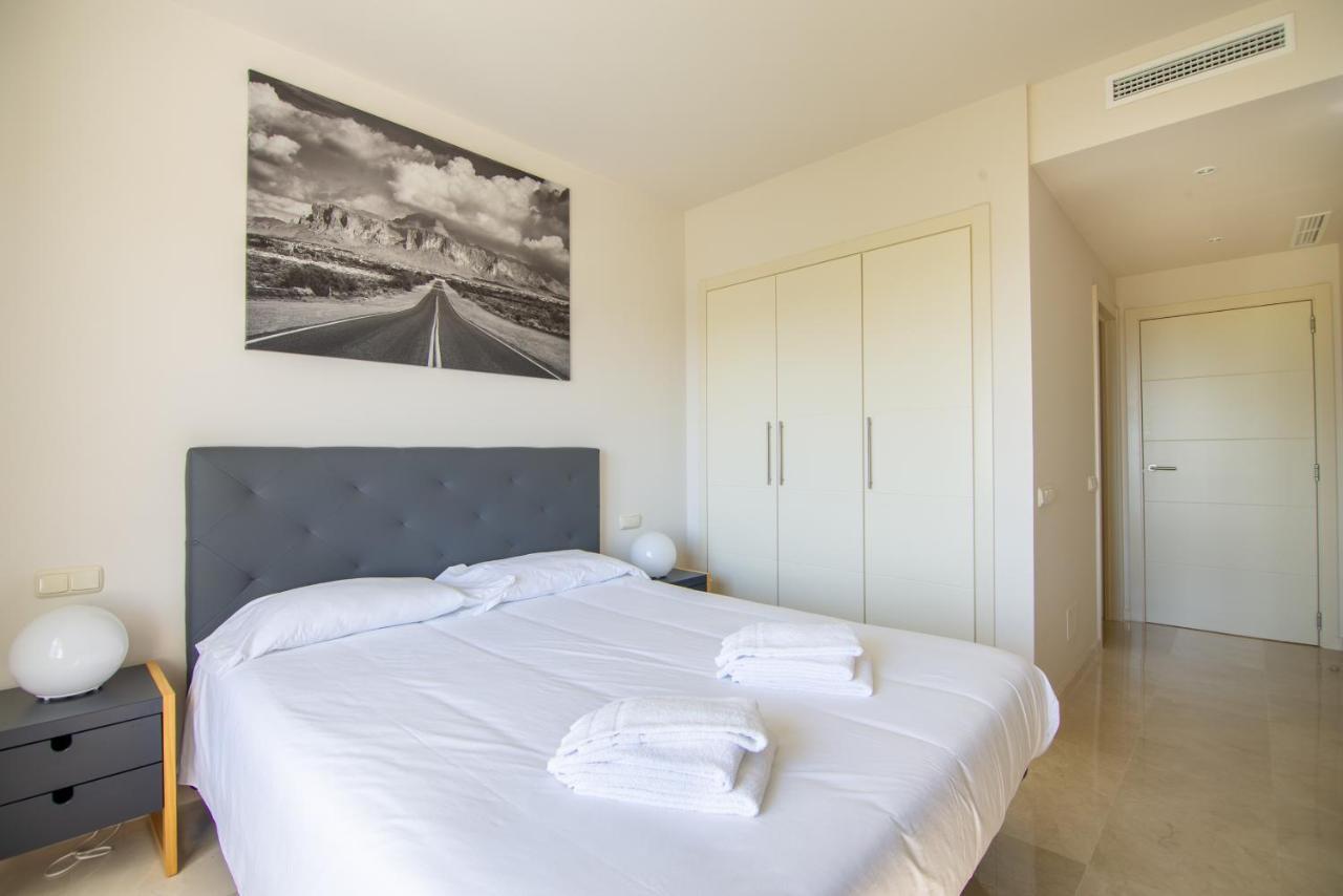 2237-Modern Apt With Private Beach エステポナ エクステリア 写真